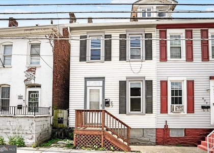 607 Salem Avenue - Photo 1
