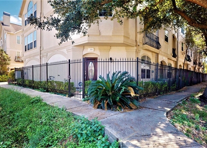 328 Malone Street - Photo 1