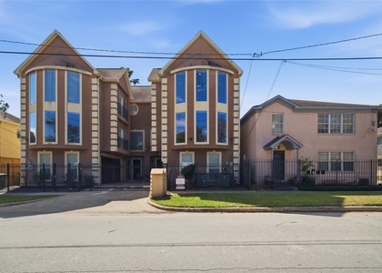1316 Cleburne Street - Photo 1