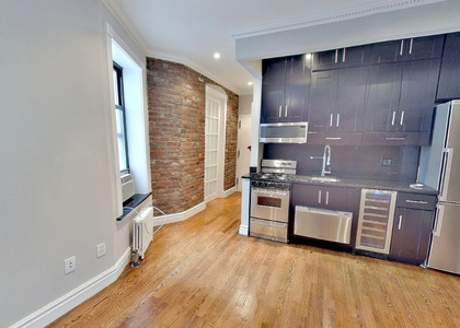 432 East 13th Street - Photo 1