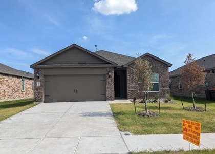 629 Harbor Oaks Drive - Photo 1