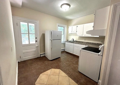 9 Grand Street - Photo 1