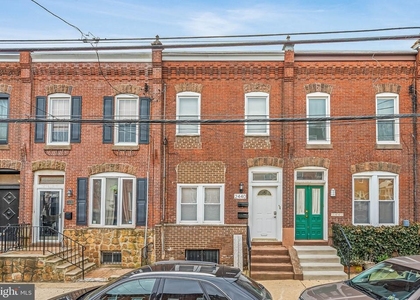 2440 Carpenter Street - Photo 1