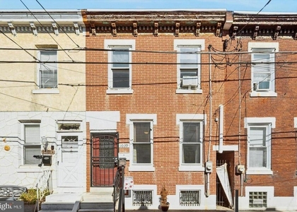 1039 W Russell Street - Photo 1