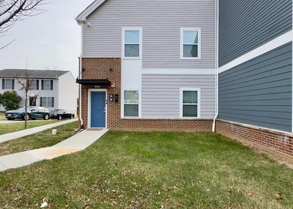 4909 Hamilton Avenue - Photo 1