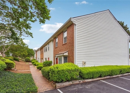 102 Holcomb Ferry Road - Photo 1