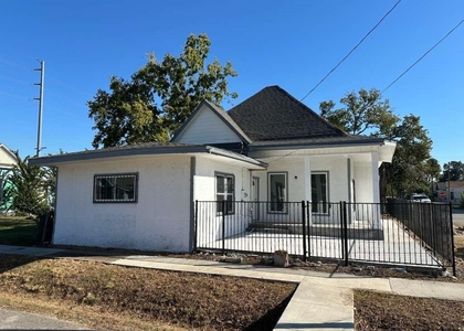 1912 Gentry Street - Photo 1