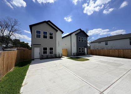 1031 North Lane - Photo 1