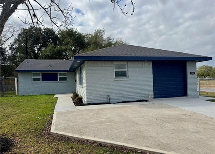 5502 Elm Tree Drive - Photo 1