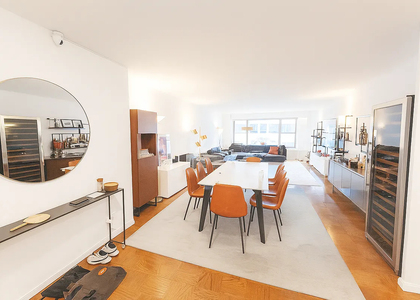 East 61st Street - Photo 1