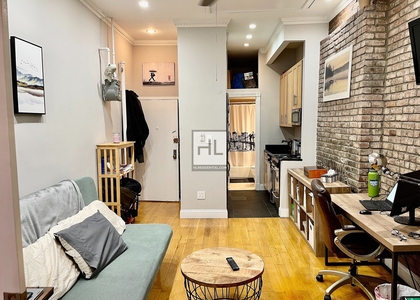 Second Avenue - Photo 1