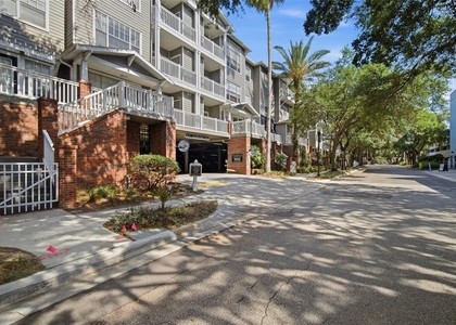 800 S Dakota Avenue - Photo 1
