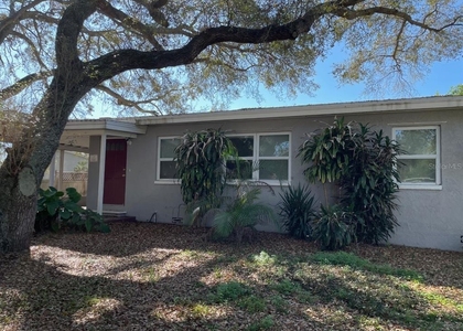 4390 68th Street N - Photo 1