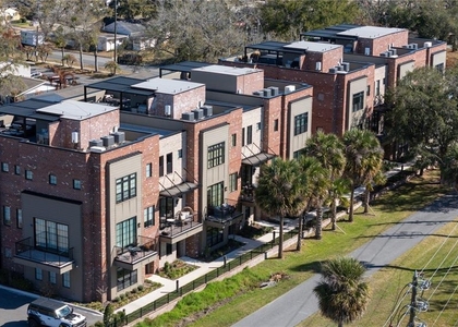 64 N Park Avenue - Photo 1