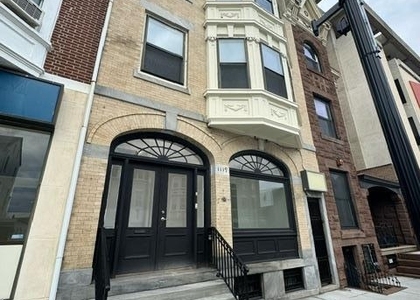1119 W Hamilton Street - Photo 1
