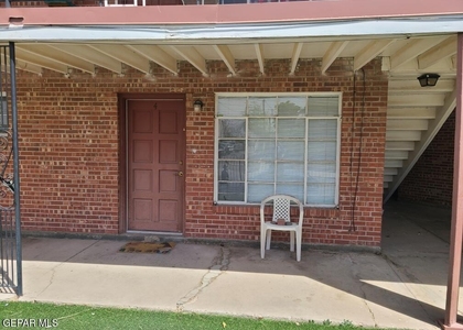 701 W Yandell Drive - Photo 1