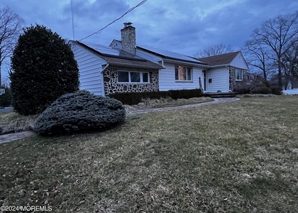 499 W Park Avenue - Photo 1