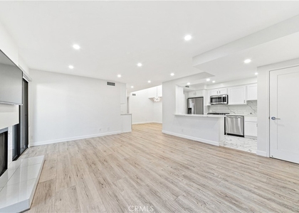 15215 Magnolia Boulevard - Photo 1