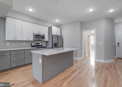 2113 W Master Street - Photo 1