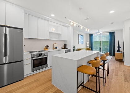2323 S Lamar Blvd - Photo 1
