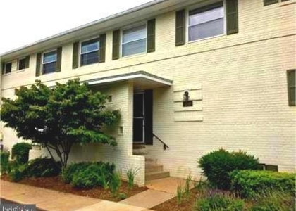 5319 Pooks Hill Road - Photo 1