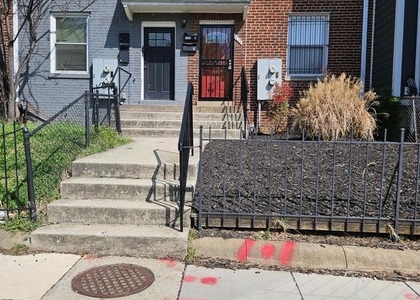 1722 H Street Ne - Photo 1