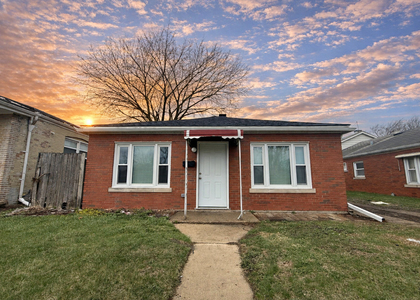 14916 Langley Avenue - Photo 1