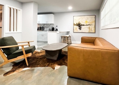 1405 Hyde Park - Photo 1