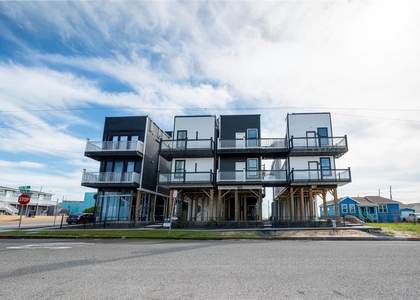 805 Avenue K - Photo 1
