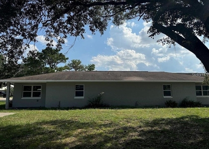 1916 Verano Drive - Photo 1