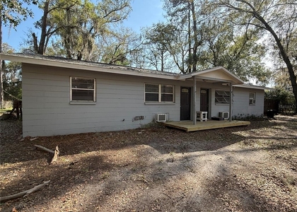 3801 Sw 17th Place - Photo 1