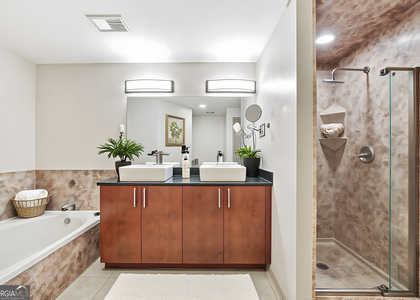390 17th Street Nw - Photo 1