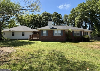 546 Rockwell Church Road Nw - Photo 1