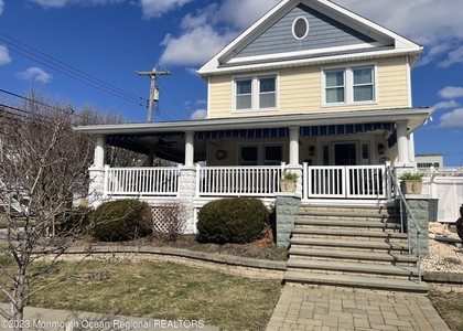 114 7th Avenue - Photo 1