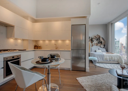 East 44th Street - Photo 1