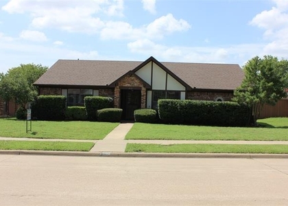 812 Shannon Drive - Photo 1