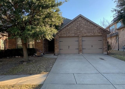 1017 Somerset Circle - Photo 1