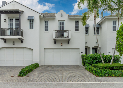 918 St George Boulevard - Photo 1