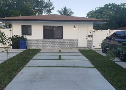 1320 Sw 34th Avenue - Photo 1