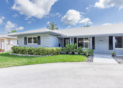 4800 Ne 25th Avenue - Photo 1