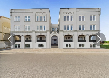 315 1m W Broadway - Photo 1