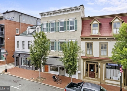 415 William - Photo 1
