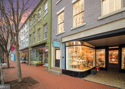 822 Caroline Street - Photo 1