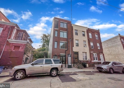 2410 Clifford Street - Photo 1