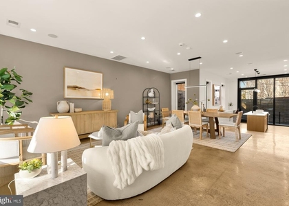 1005 P Street Nw - Photo 1