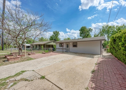 4701 Bandera Rd - Photo 1