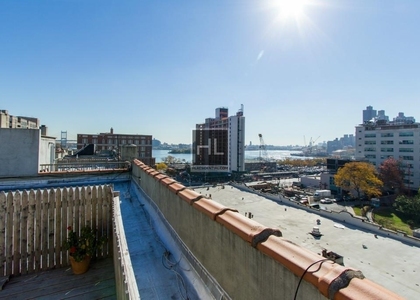 E 100th St. - Photo 1