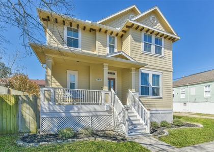 1815 28th Street - Photo 1