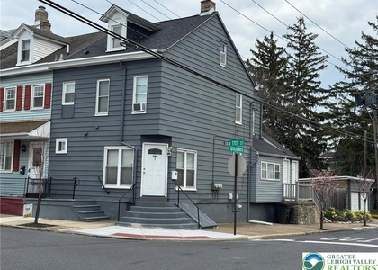 200 N 11th Street - Photo 1