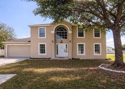 704 Swan Way - Photo 1